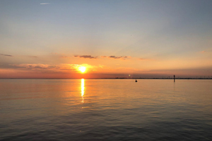 Sonnenuntergang auf der Elbe (c) Wunschtörn Sonnenuntergang auf der Elbe (c) Wunschtörn