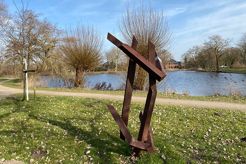 Stahlskulptur Penden Stahlskulptur Penden